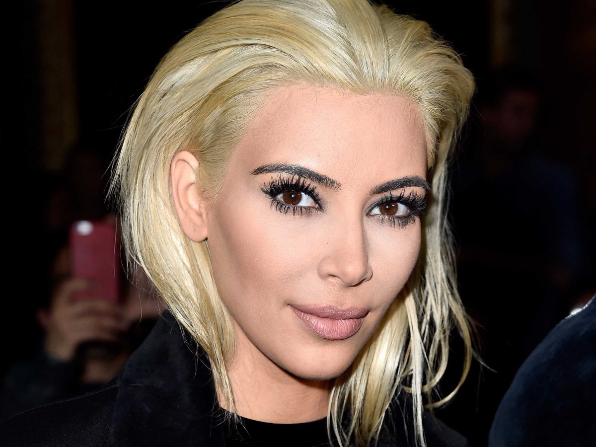 Kim Kardashian New Blonde 103